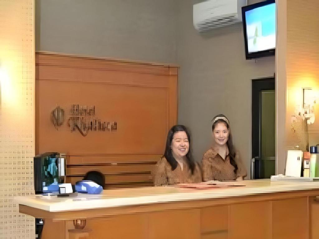 Hotel Khalista Purwakarta Exteriör bild
