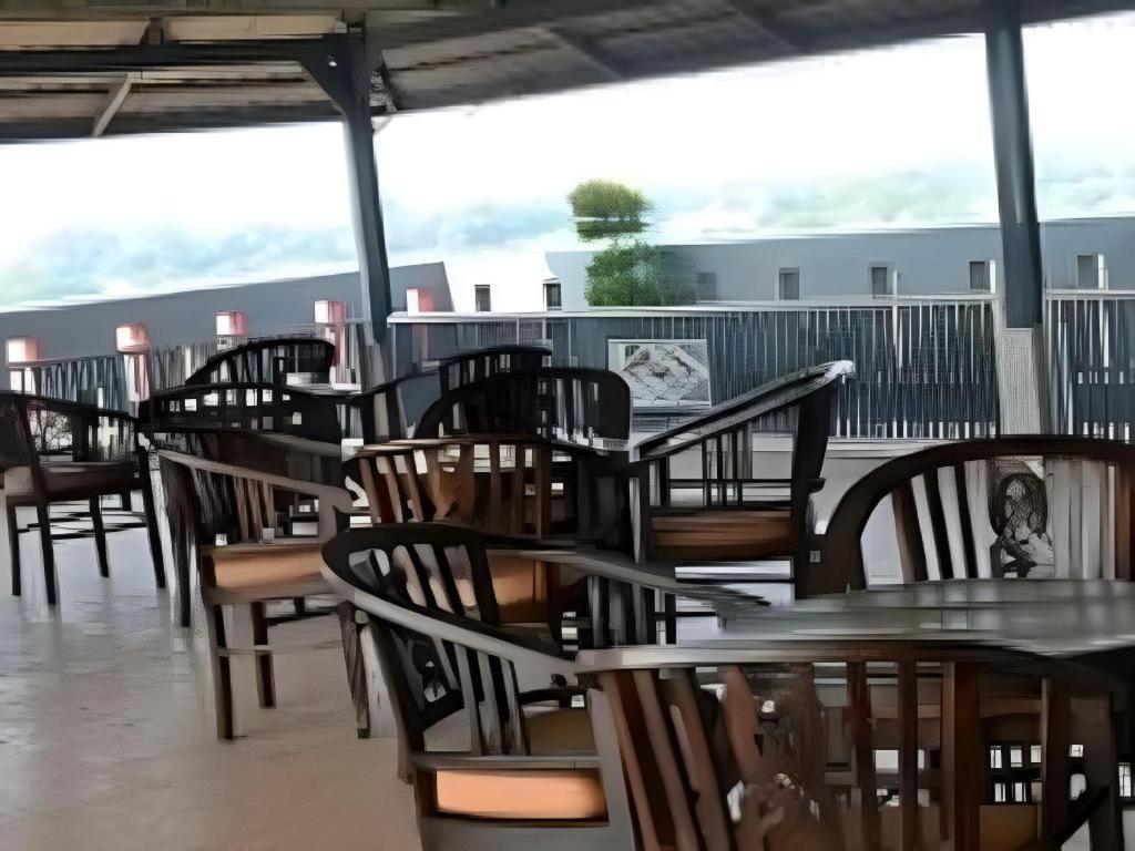 Hotel Khalista Purwakarta Exteriör bild