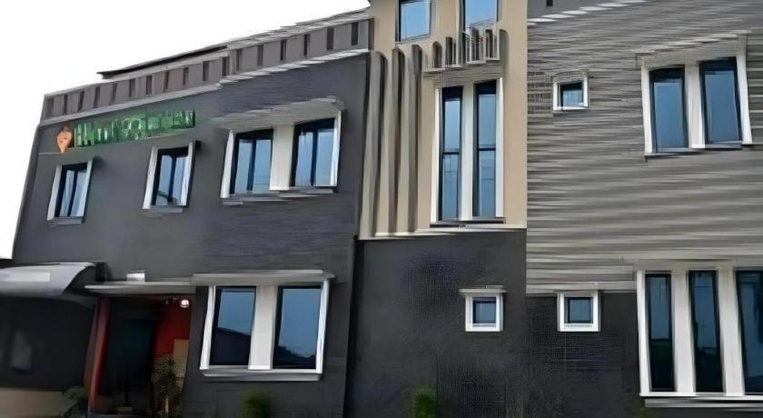 Hotel Khalista Purwakarta Exteriör bild